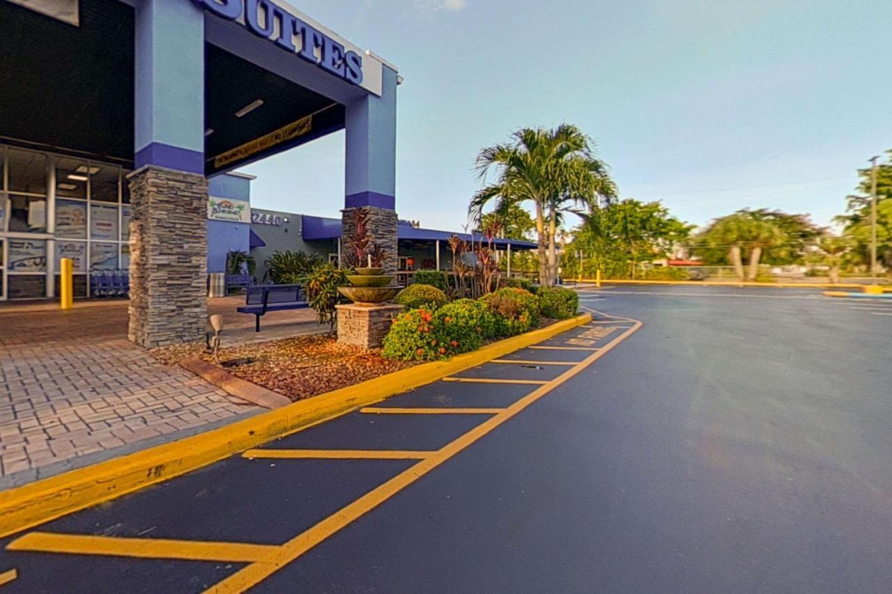 Hotel Rodeway Inn&suites Lauderdale Airport&cruise Port Fort Lauderdale