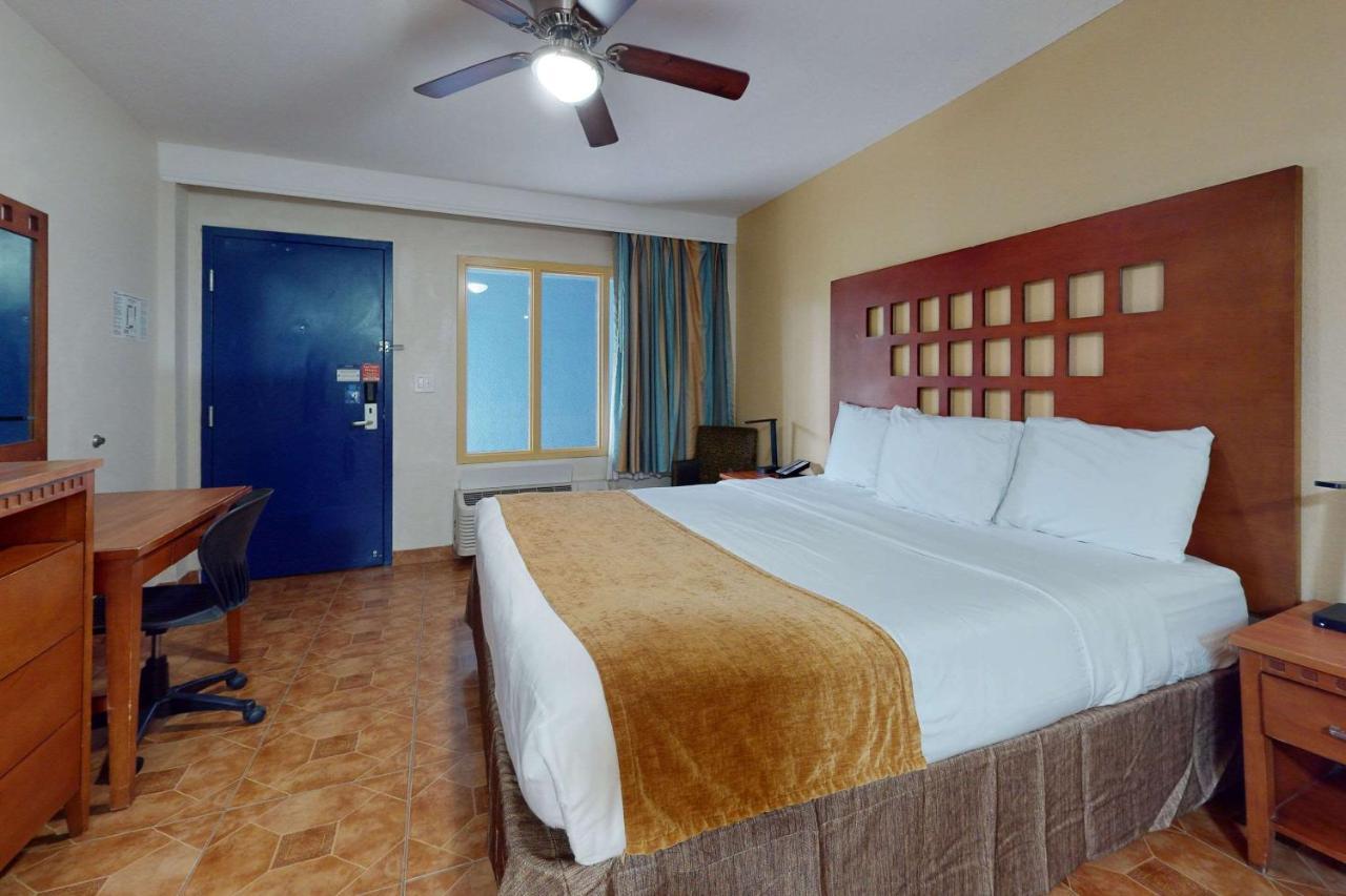 Rodeway Inn&suites Lauderdale Airport&cruise Port Fort Lauderdale