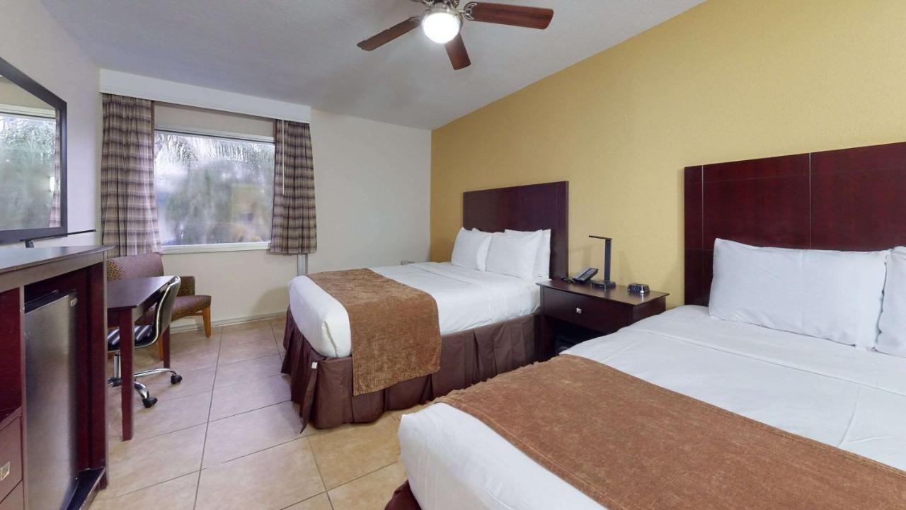 Rodeway Inn&suites Lauderdale Airport&cruise Port Hotel 3*