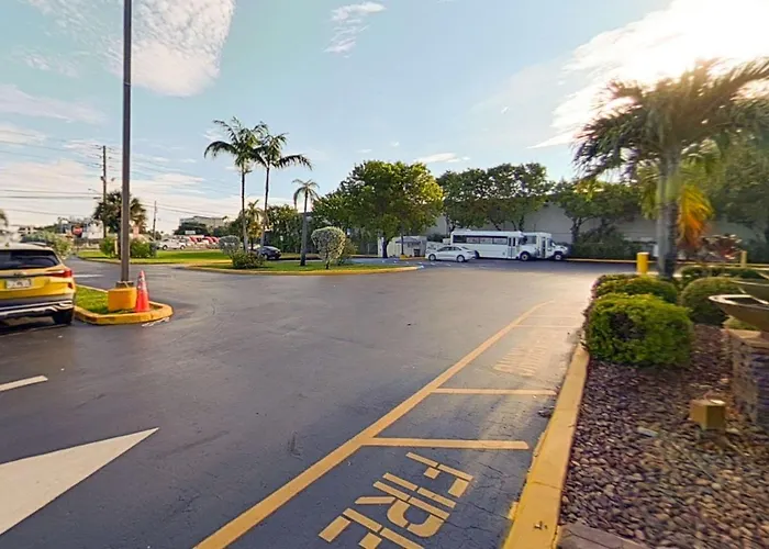 Rodeway Inn&Suites Fort Lauderdale Airport&Cruise Port