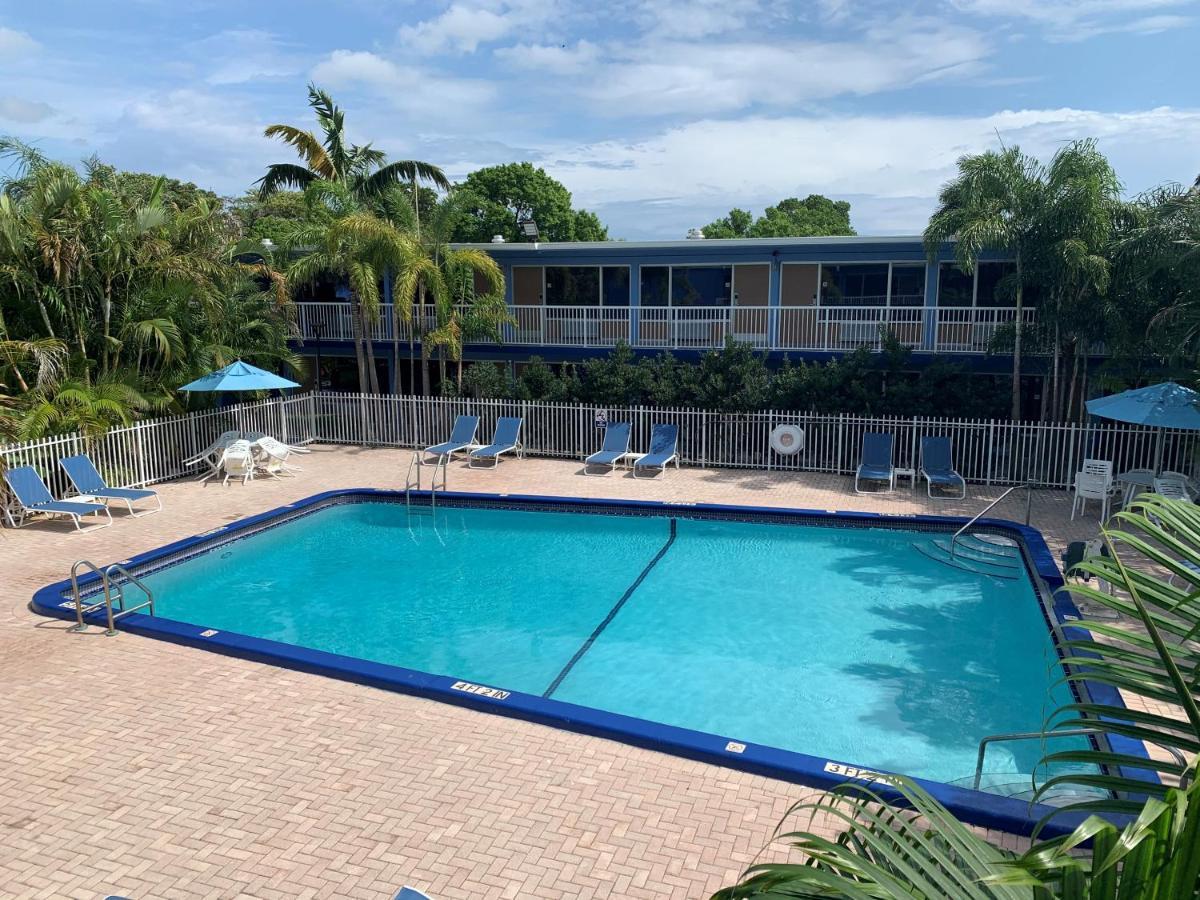 Rodeway Inn&suites Lauderdale Airport&cruise Port Hotel Dania Beach