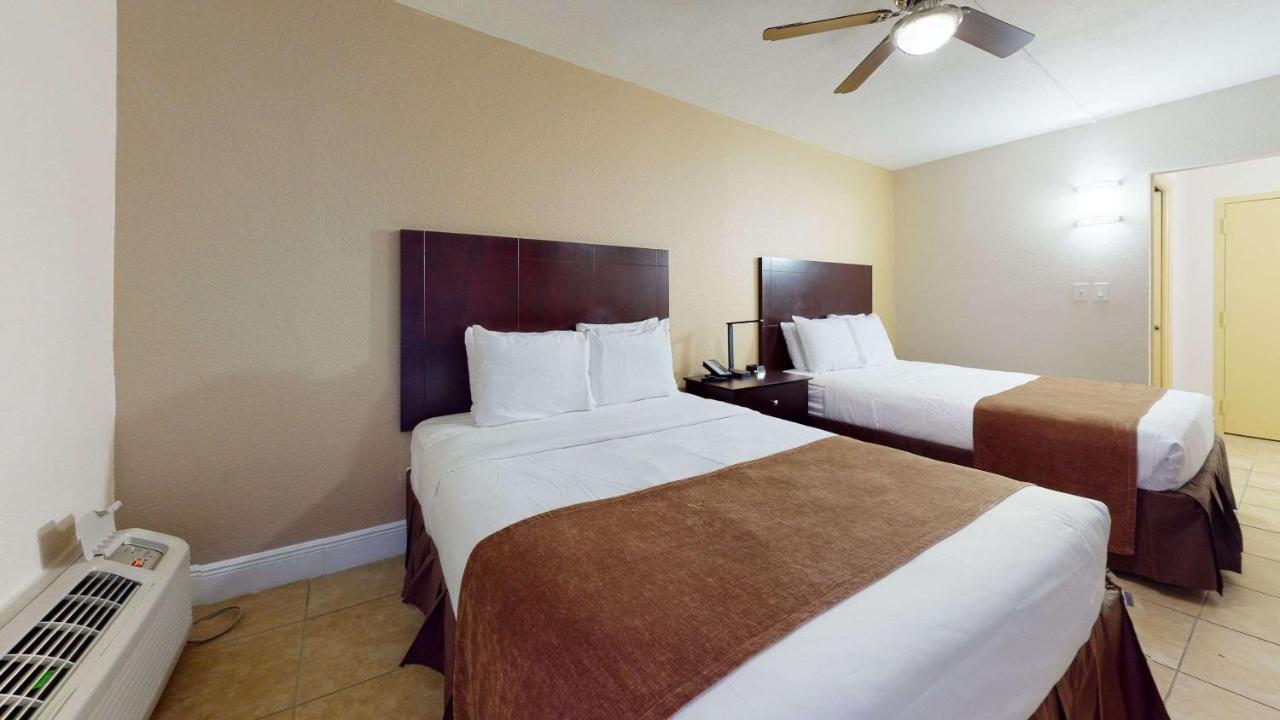 Rodeway Inn&suites Lauderdale Airport&cruise Port Hotel