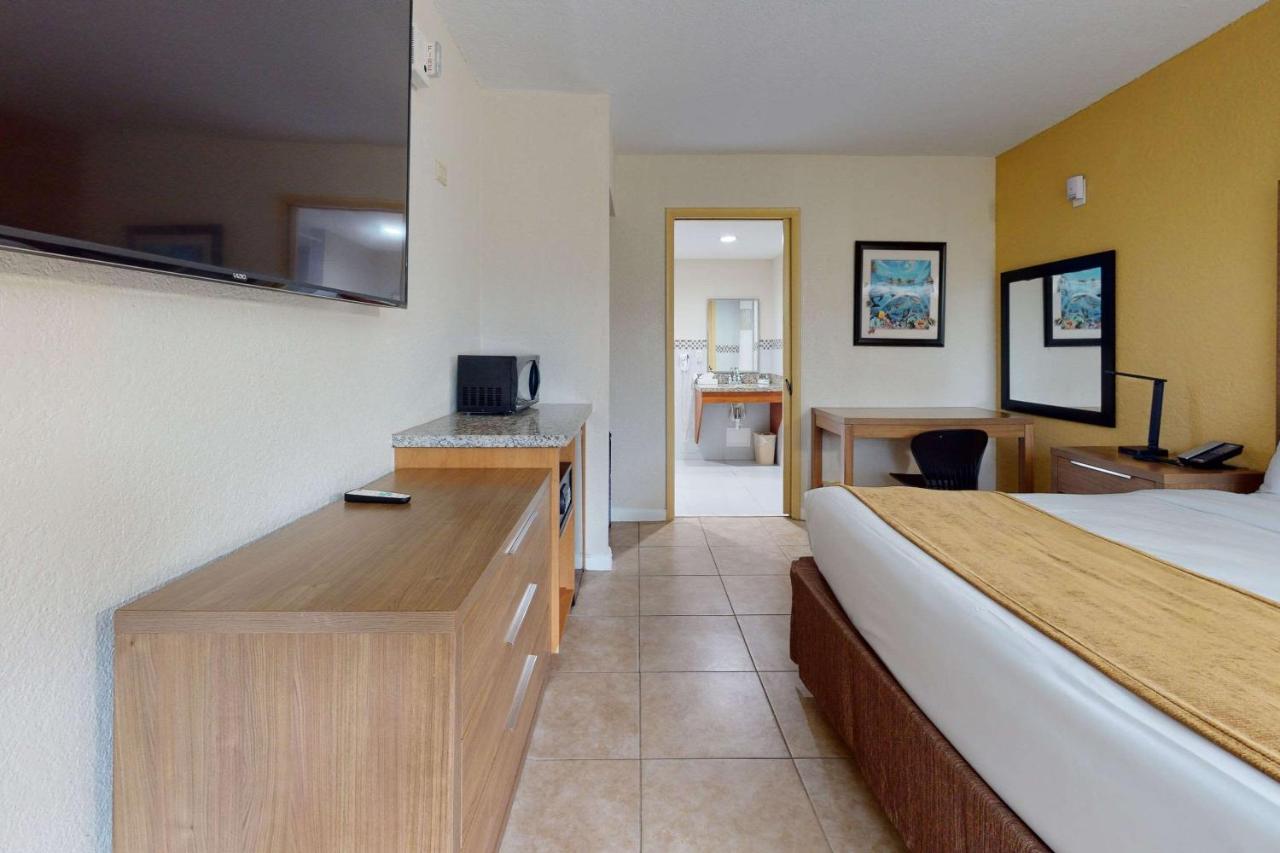 Hotel Rodeway Inn&suites Lauderdale Airport&cruise Port