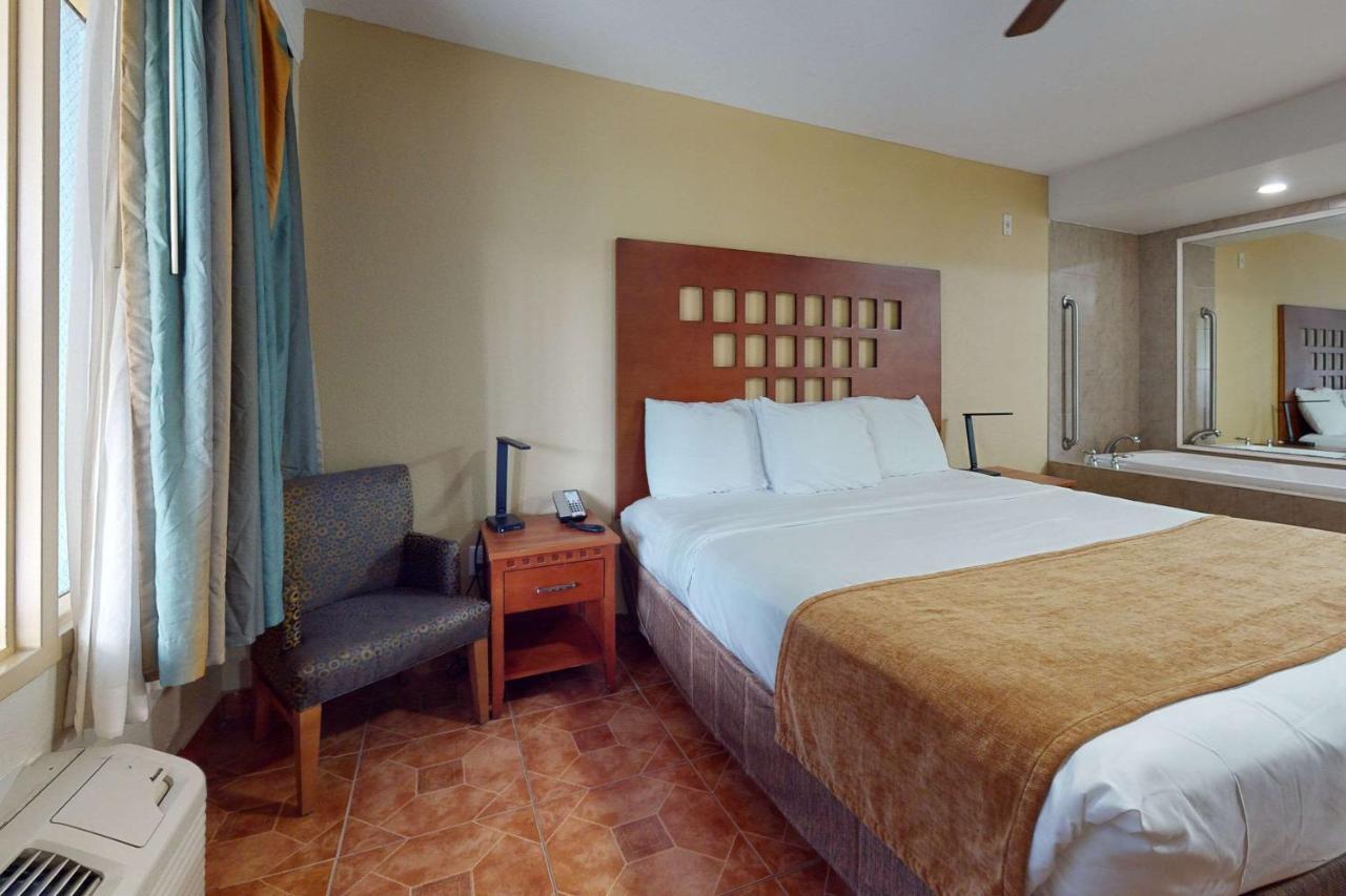 Rodeway Inn&suites Lauderdale Airport&cruise Port Hotel