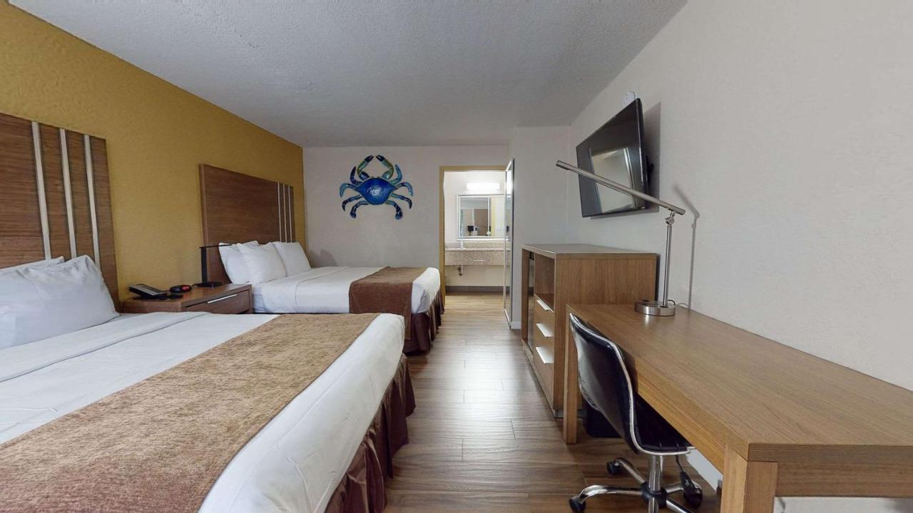 Rodeway Inn&suites Lauderdale Airport&cruise Port 3*