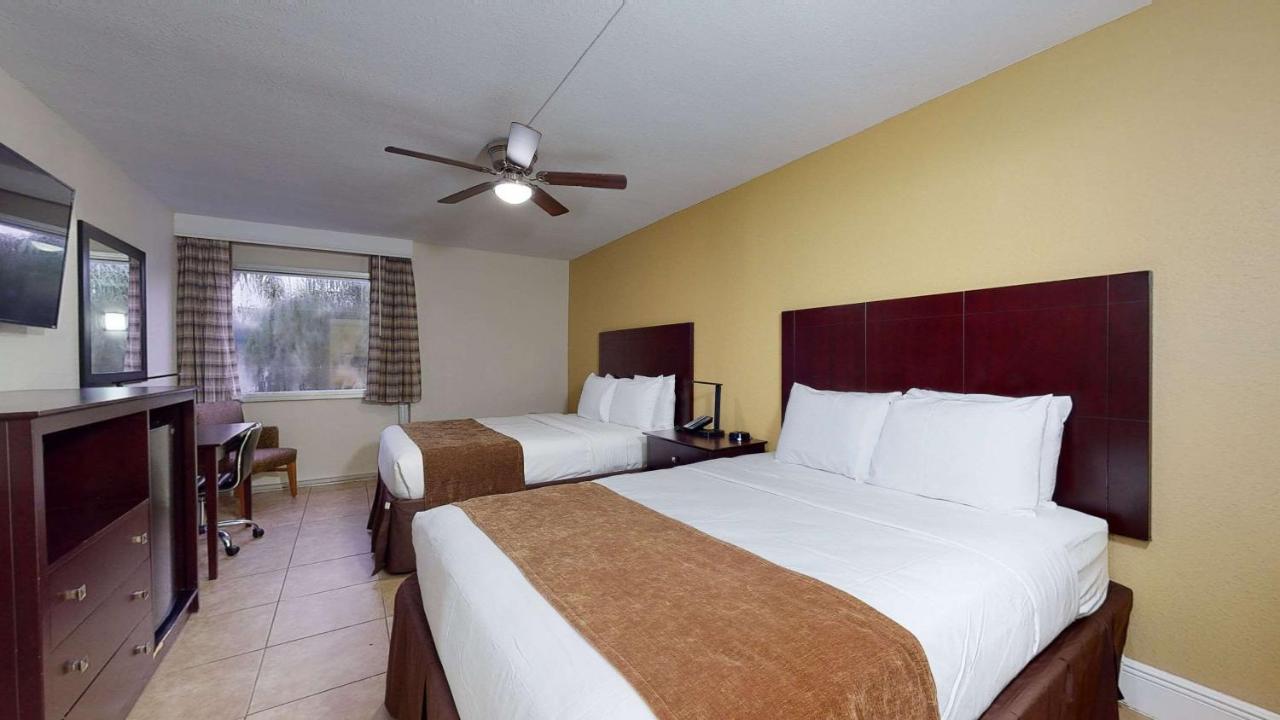 Hotel Rodeway Inn&suites Lauderdale Airport&cruise Port 3*